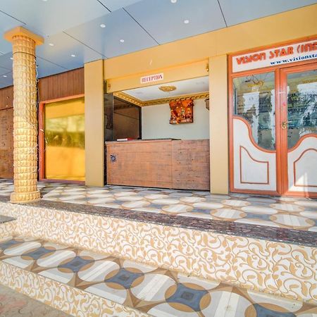 Sasupāda Oyo 67979 Hotel Hollywood Park מראה חיצוני תמונה